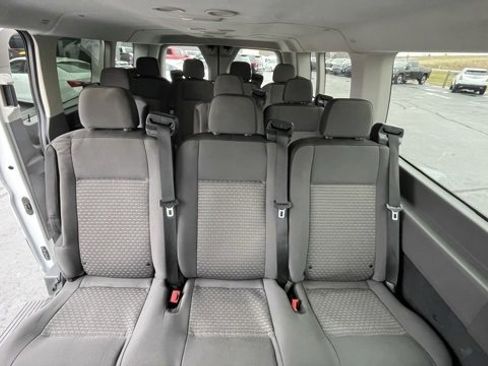 Used 2023 Ford Transit 350 XLT image 10