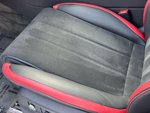 Used 2022 Bentley Bentayga Speed image 36