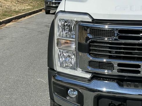 New 2025 Ford F450 XL w/ XL Chrome Package image 7