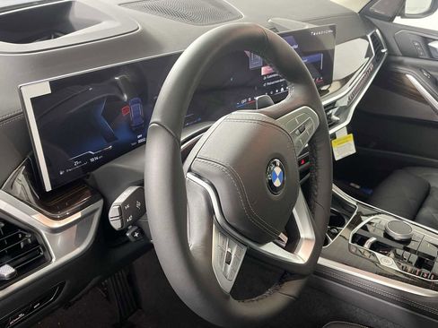 Used 2026 BMW X7 xDrive40i w/ Premium Package image 12