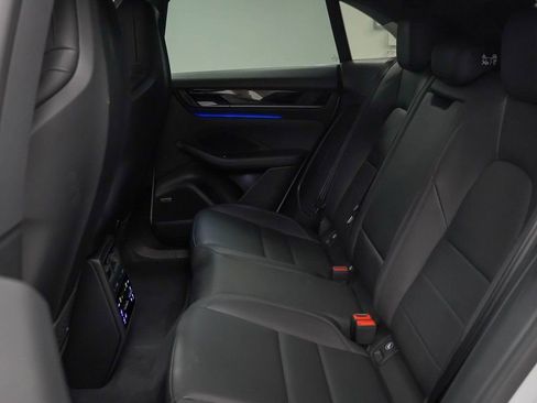 Certified 2025 Porsche Macan 4S Electric image 19