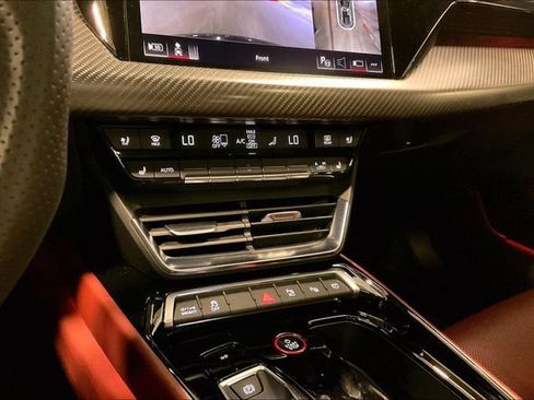 Used 2022 Audi e-tron GT Prestige w/ Prestige Package AWD/4WD image 31