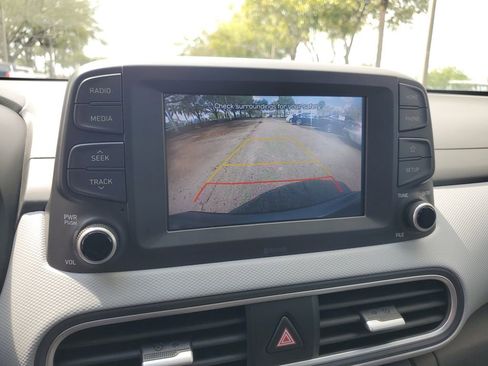 Used 2018 Hyundai Kona SE image 22