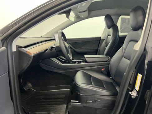 Used 2021 Tesla Model Y Long Range image 4