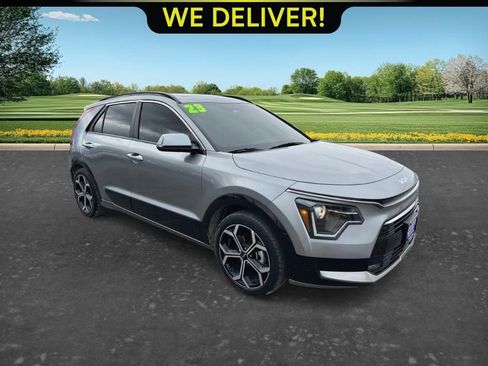 Used 2023 Kia Niro EX Touring FWD image 3