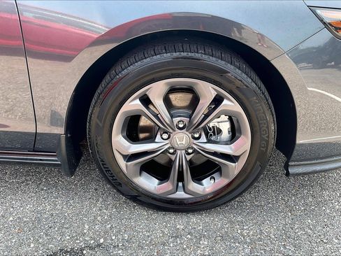 Used 2025 Honda Accord EX-L image 9