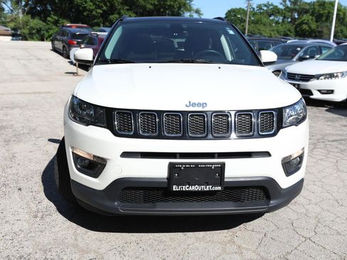 Used 2018 Jeep Compass Latitude w/ Popular Equipment Group AWD/4WD image 3