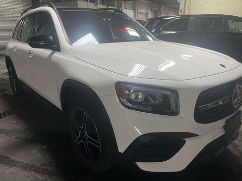 Used 2022 Mercedes-Benz GLB 250 4MATIC image 6