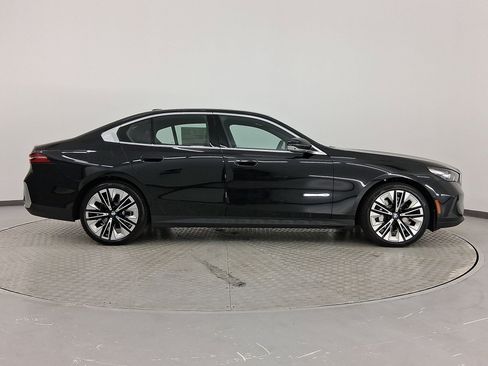 New 2026 BMW 530i w/ Premium Package image 8