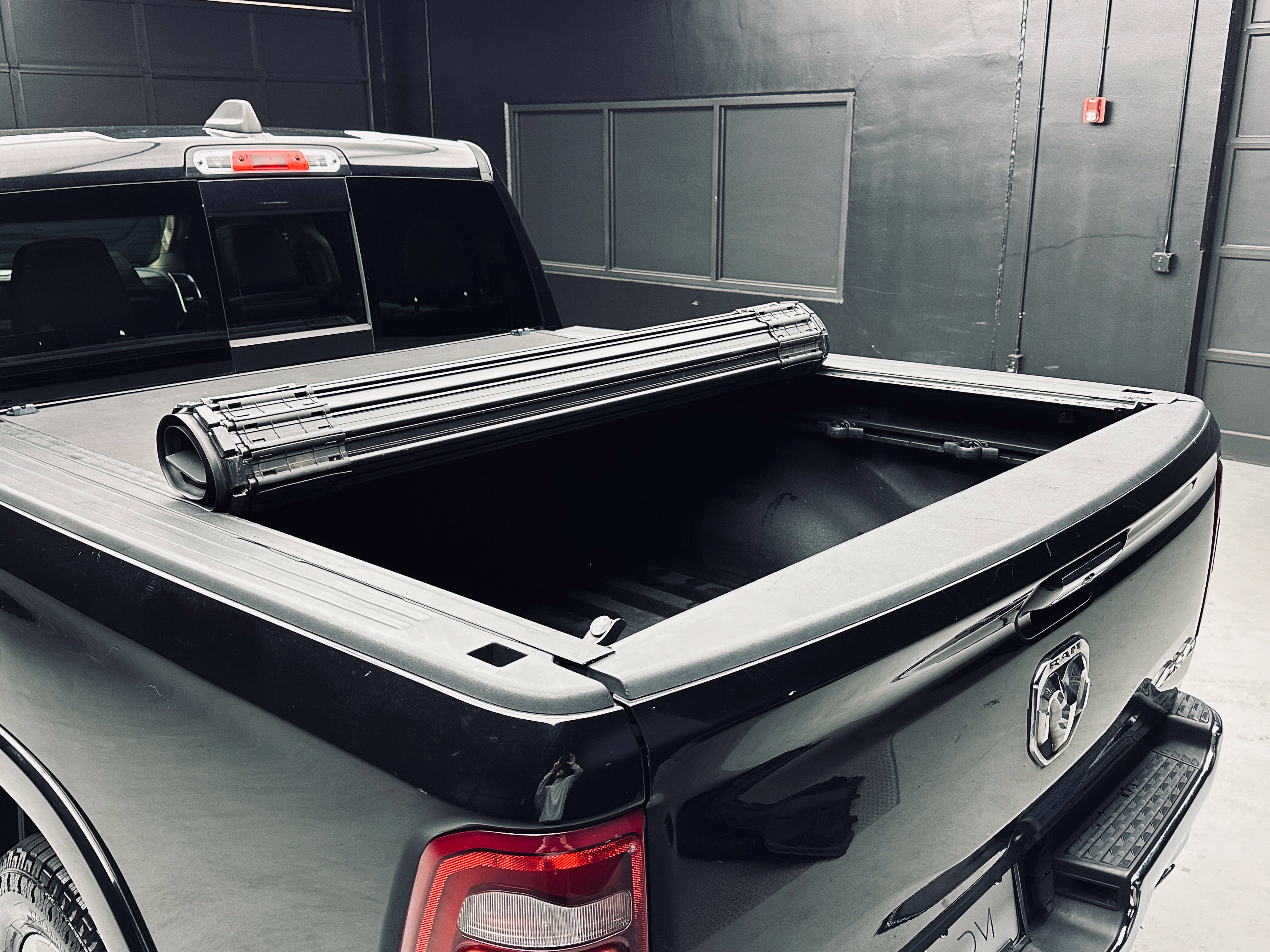 Used 2019 RAM 1500 Laramie AWD/4WD image 36