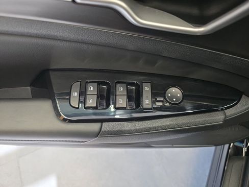 Certified 2025 Kia Sportage EX image 16