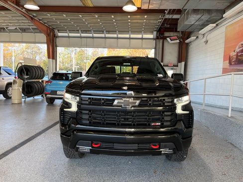 New 2026 Chevrolet Silverado 1500 LT Trail Boss w/ Convenience Package II image 2