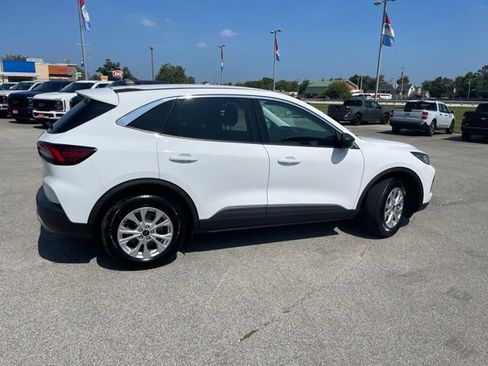 Used 2024 Ford Escape Active w/ Tech Pack #1 AWD/4WD image 11