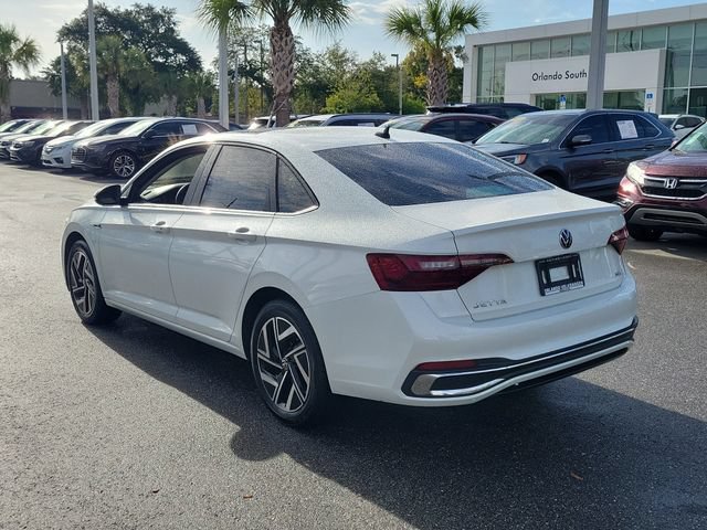 Certified 2024 Volkswagen Jetta SEL FWD image 3