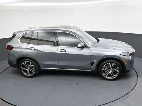 Used 2026 BMW X5 xDrive40i w/ Climate Comfort Package image 20