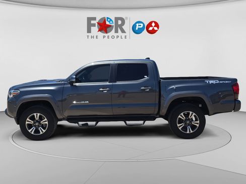 Used 2019 Toyota Tacoma TRD Sport w/ TRD Premium Sport Package RWD image 2