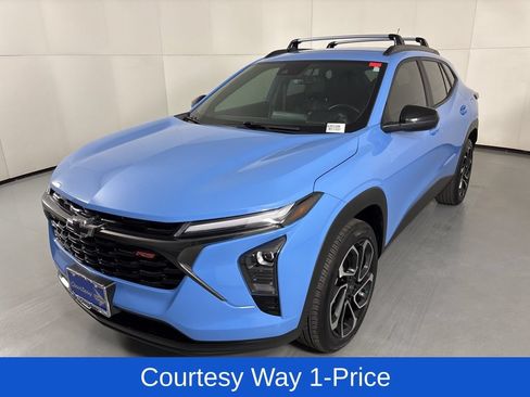 Used 2024 Chevrolet Trax RS w/ Driver Confidence Package FWD image 6
