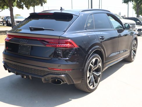 Used 2021 Audi RS Q8 w/ Carbon Optic Package AWD/4WD image 3