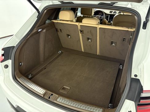 Used 2018 Porsche Macan S image 38