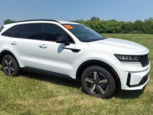 Used 2022 Kia Sorento S FWD image 14