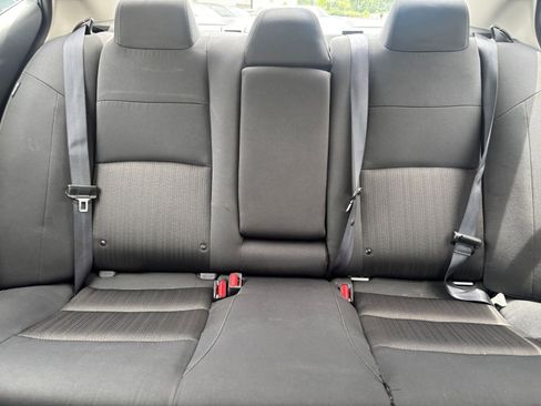 Used 2025 Nissan Altima 2.5 SV FWD image 37