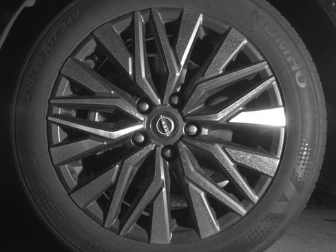 Used 2025 Nissan Altima 2.5 SV image 12