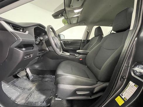 Certified 2025 Toyota RAV4 LE AWD/4WD image 9