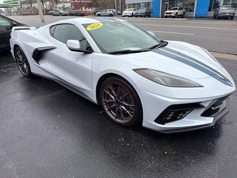 Used 2024 Chevrolet Corvette Stingray Preferred Cpe w/ Z51 Performance Package image 5