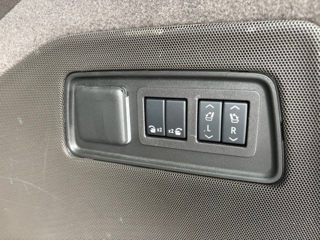 Certified 2024 Cadillac Escalade ESV Sport w/ LPO, ONYX Package AWD/4WD image 7