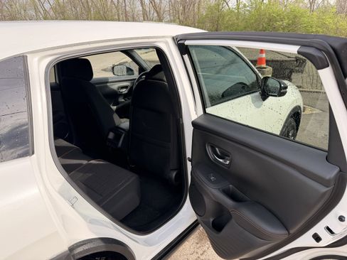 Used 2023 Honda HR-V Sport image 13