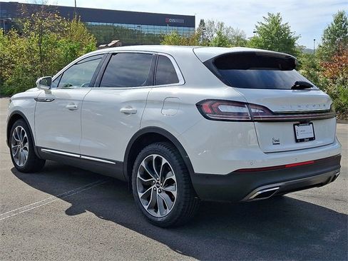 Certified 2022 Lincoln Nautilus Reserve w/ Equipment Group 201A image 5