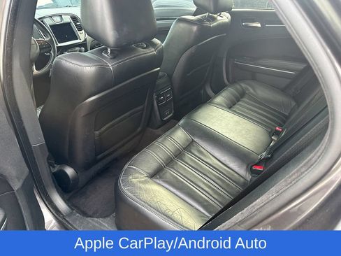 Used 2018 Chrysler 300 S AWD/4WD image 9