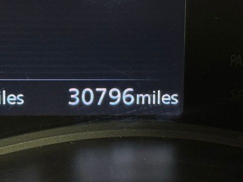 Used 2022 Nissan Kicks SR w/ Premium Package image 16