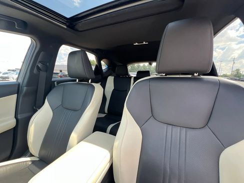 Used 2024 Lexus NX 250 FWD image 18