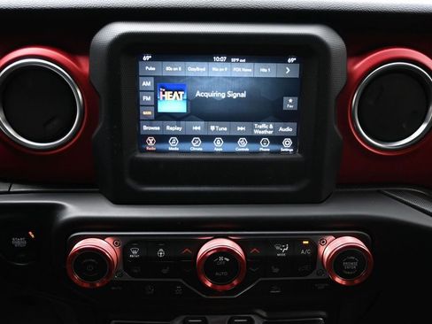 Used 2021 Jeep Wrangler Unlimited Rubicon w/ Cold Weather Group AWD/4WD image 20