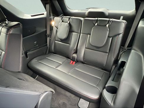 New 2026 Ford Explorer ST-Line w/ ST-Line Street Pack AWD/4WD image 10