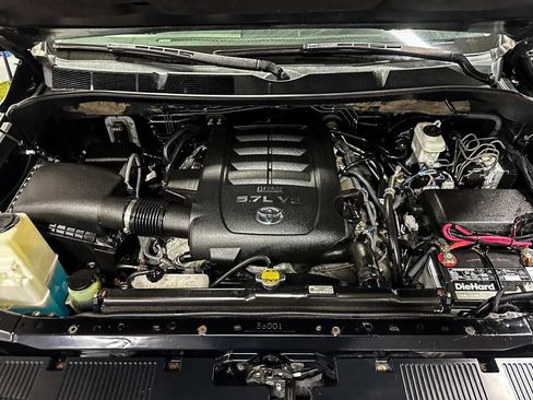 Used 2014 Toyota Tundra Limited w/ Limited Premium Package AWD/4WD image 44
