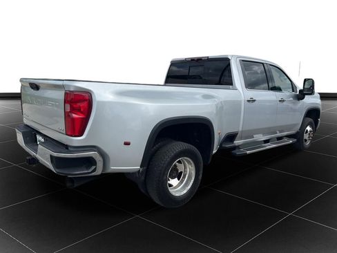 Used 2020 Chevrolet Silverado 3500 LTZ w/ LTZ Convenience Package AWD/4WD image 5