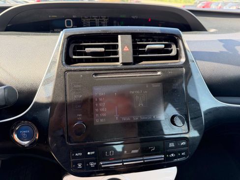Used 2016 Toyota Prius Two FWD image 23