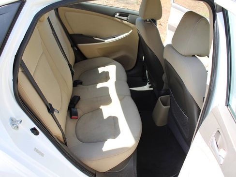 Used 2013 Hyundai Accent GLS image 32