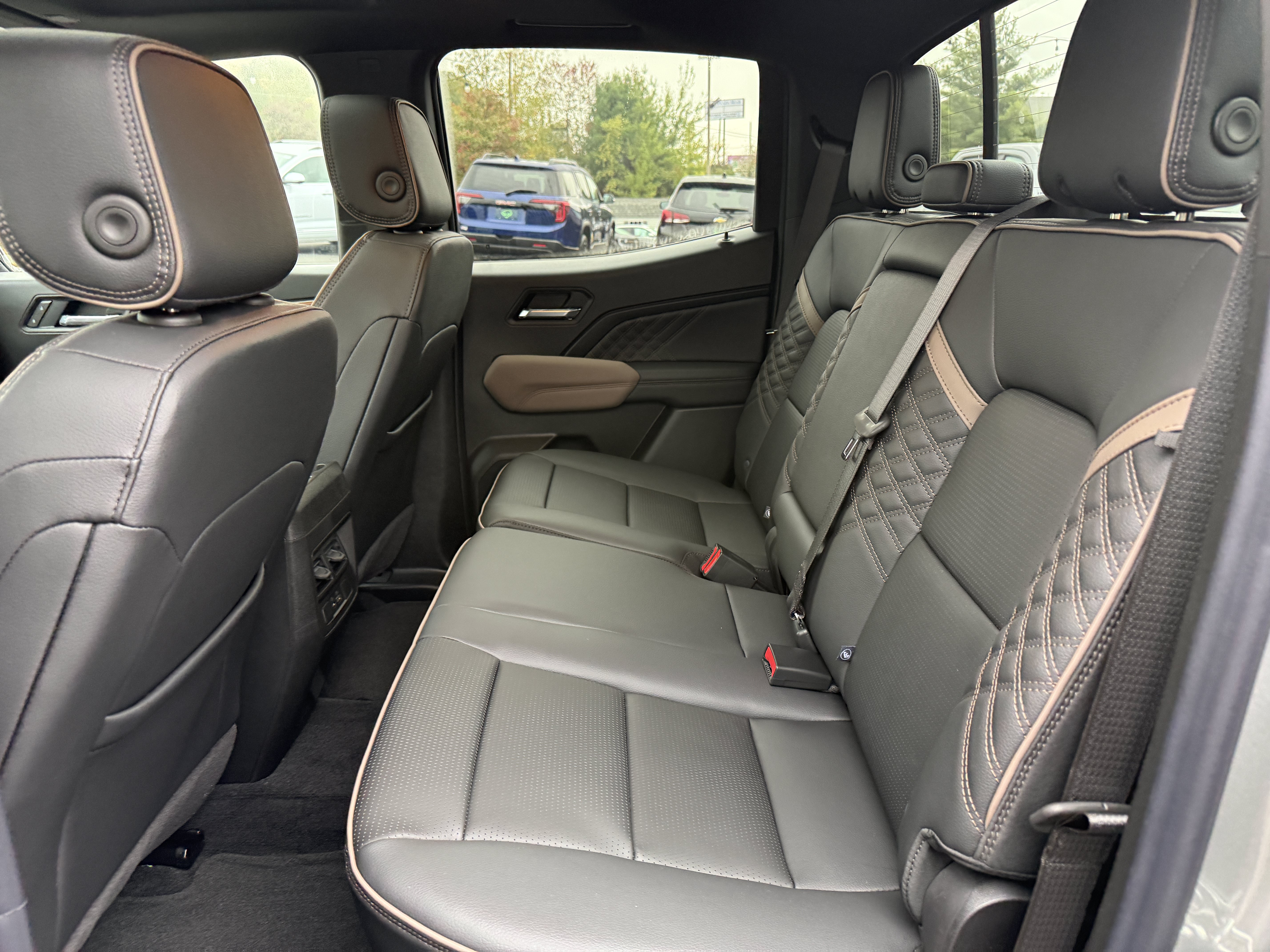 New 2026 GMC Canyon Denali AWD/4WD image 17