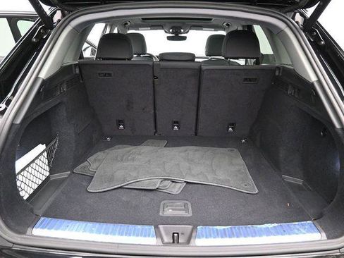 Certified 2025 Audi Q5 Premium w/ Convenience Package image 32