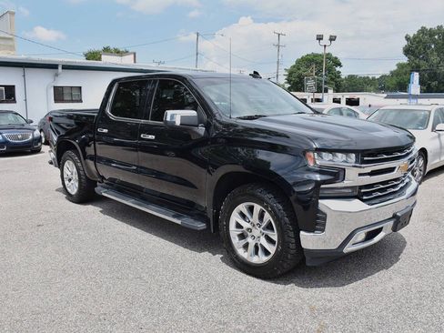 Used 2019 Chevrolet Silverado 1500 LTZ w/ LTZ Convenience Package RWD image 7