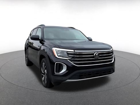 Used 2026 Volkswagen Atlas SE AWD/4WD image 3