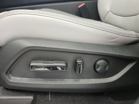 Used 2025 Honda Pilot EX-L image 14