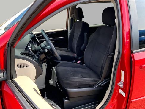 Used 2013 Dodge Grand Caravan SE FWD image 8