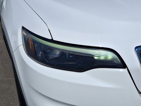 Certified 2019 Jeep Cherokee Limited image 9