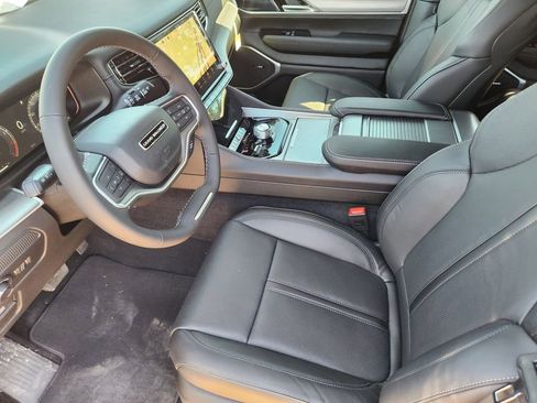 New 2026 Jeep Grand Wagoneer 4WD image 8