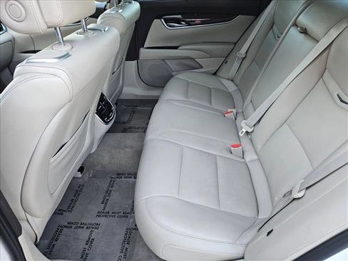 Used 2013 Cadillac XTS Premium image 17