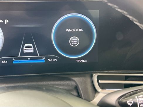 Used 2023 Hyundai Elantra Limited w/ Cargo Package image 12